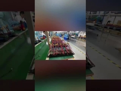 Nuestro taller de buceo mostrando